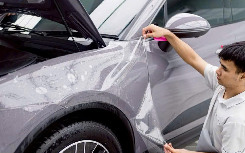 PPF là gì? Có nên dán PPF cho xe ô tô mới không (Giải đáp chi tiết 2026) | BsmTintcar